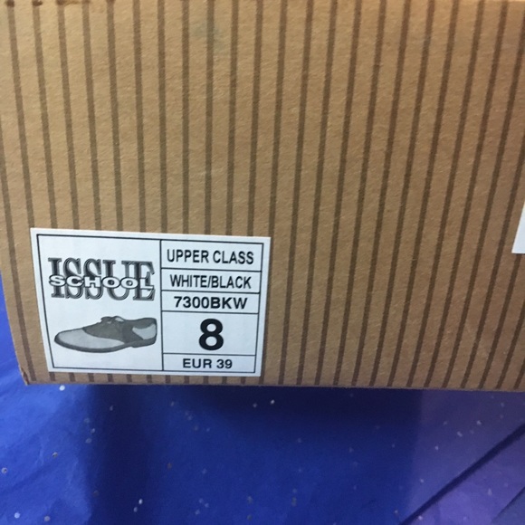 Shoes - Picture 4 of 4